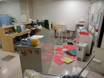 大阪北部地震被害：診療棟7階